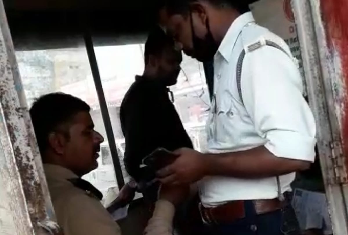 video viral of recovery, TSI and sipahi suspended in lucknow