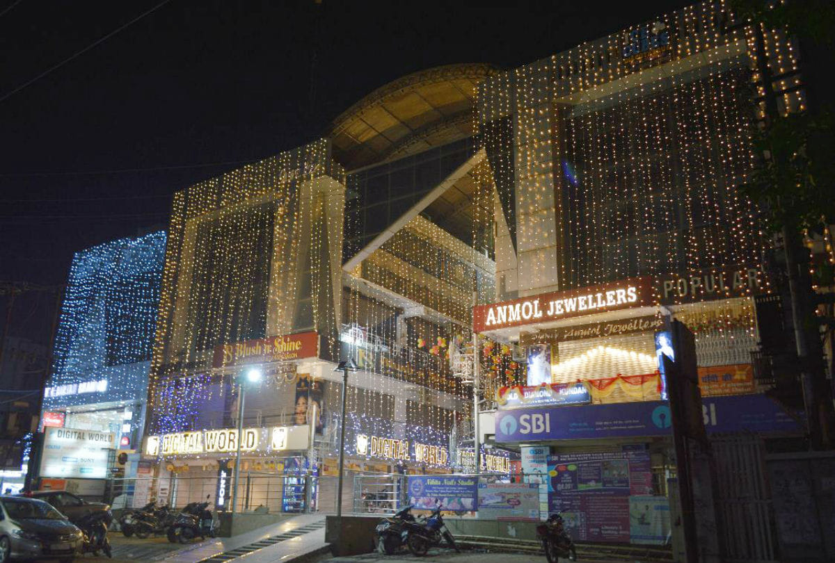 expect of Rs 400 crore sell on Dhanteras in agra markets