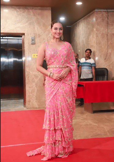 ramesh taurani diwali bash salman khan to preity zinta attend look at the photos