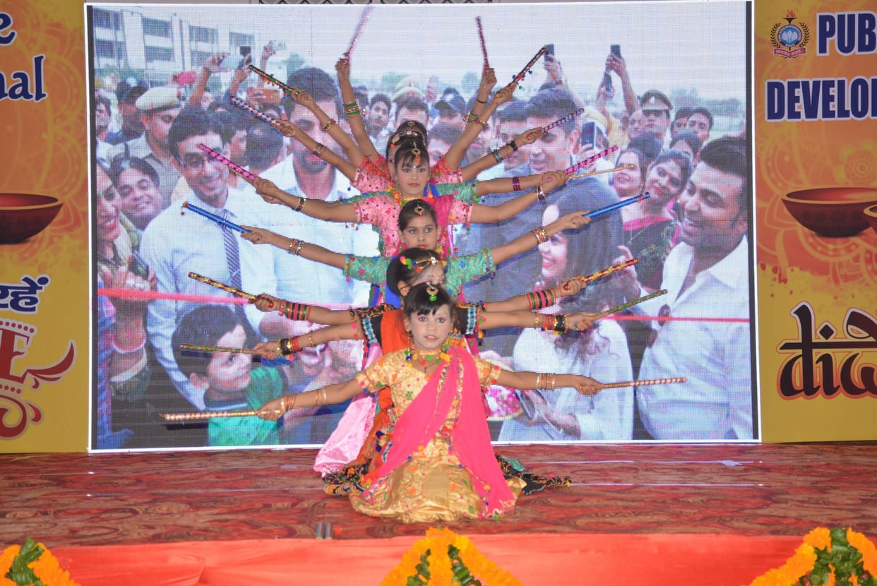 Cultural program in heritage school