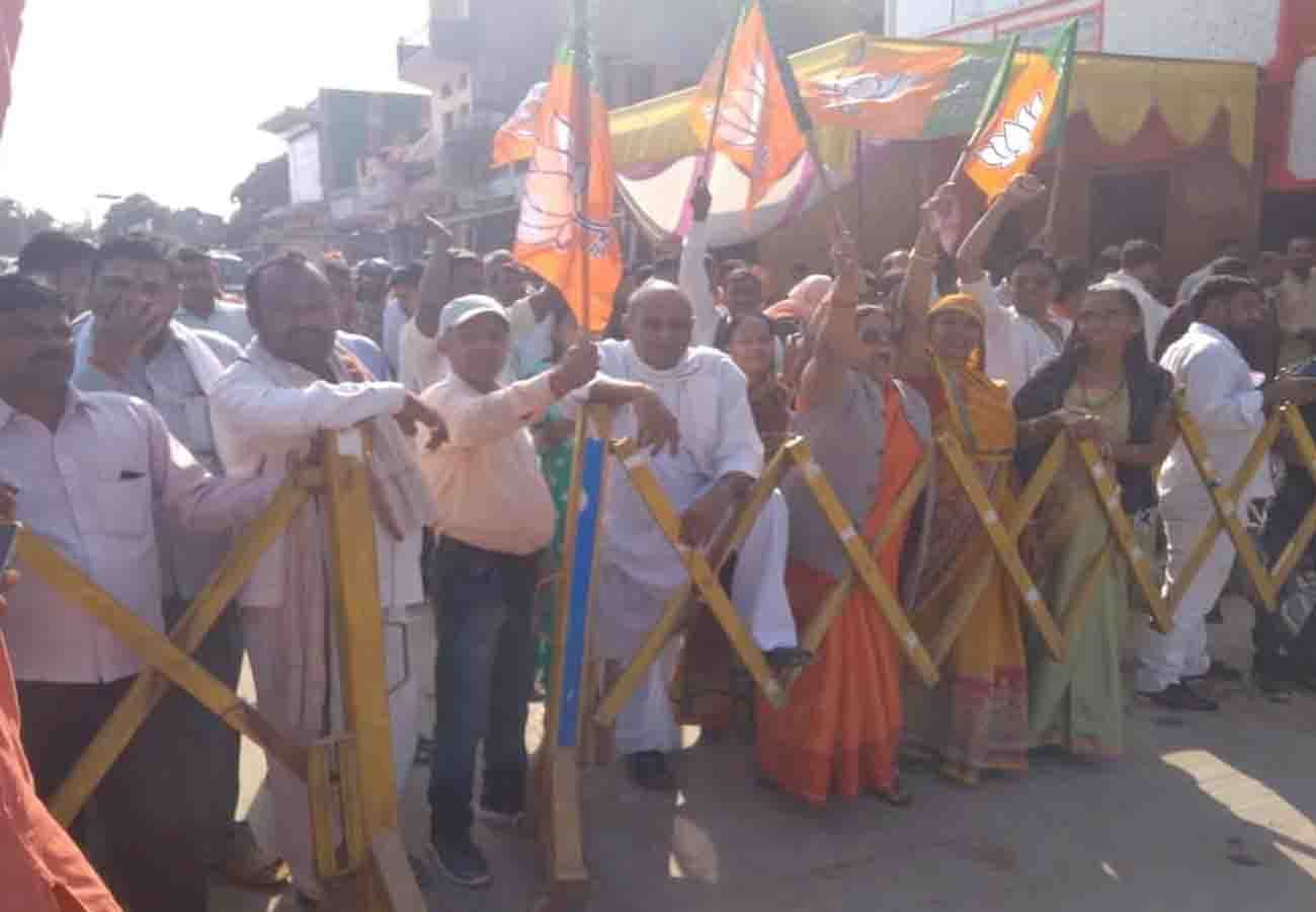 Uttar Pradesh manikpur Bypoll Results Live
