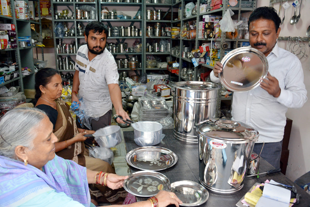 Demand for steel utensils in the market