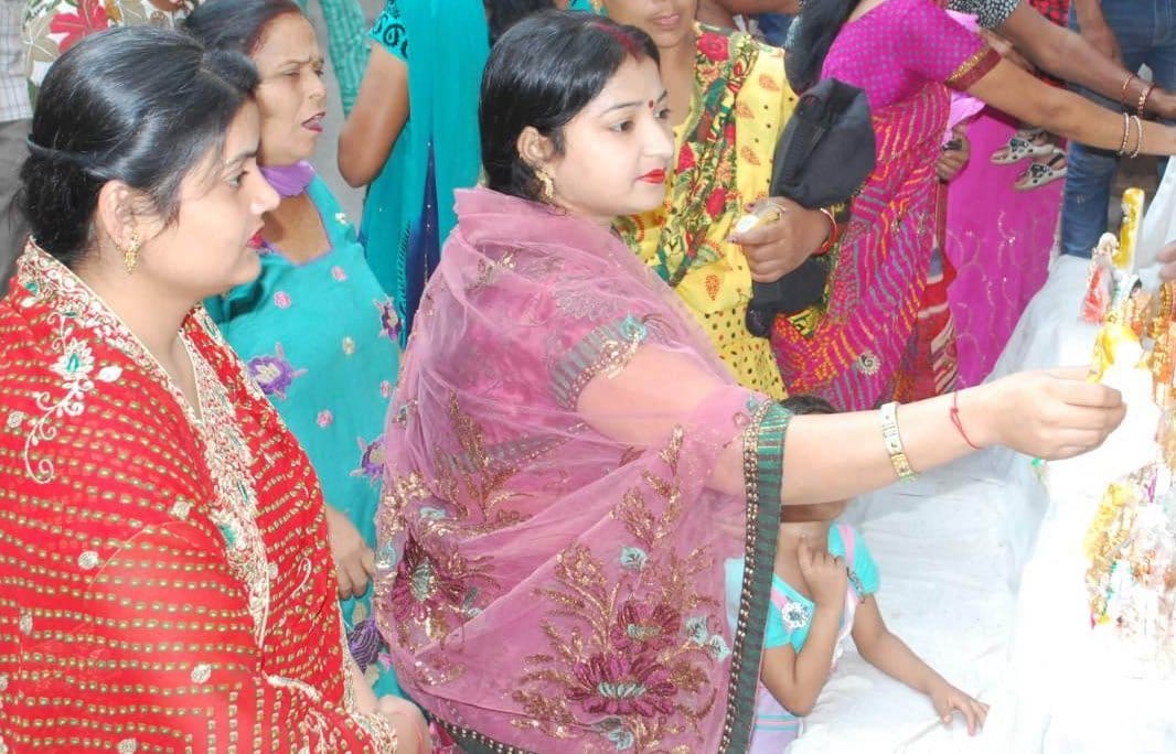 Markets ready on Dhanteras