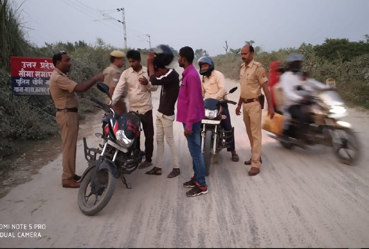 Bike riding miscreants rob DCM driver near Delhi Camp in Bihar province