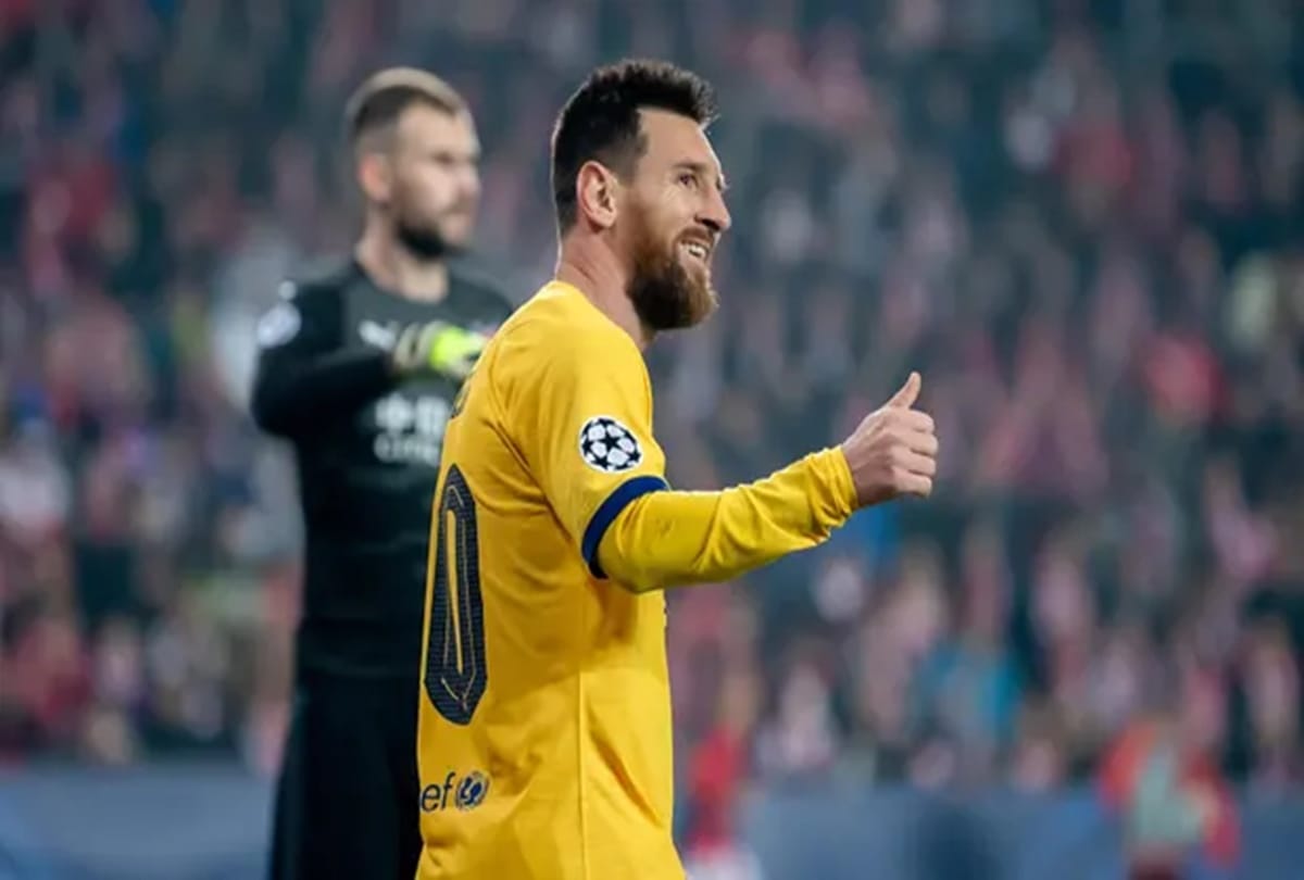 Lionel Messi makes history in Barcelona win - Champions League round-up