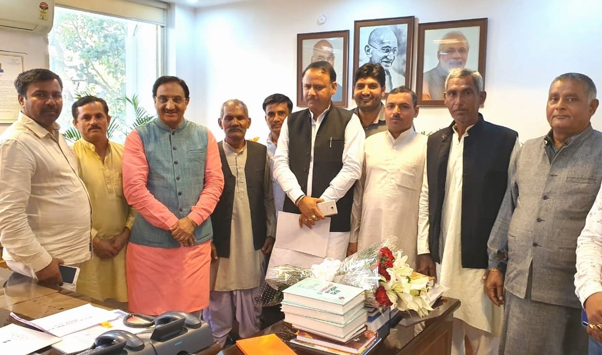 Regional farmers met minister in Delhi for compensation