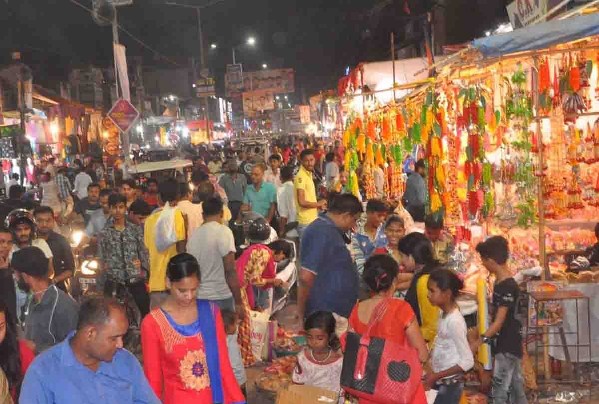 Market ready for Dhanteras, first festival of Deepotsav today