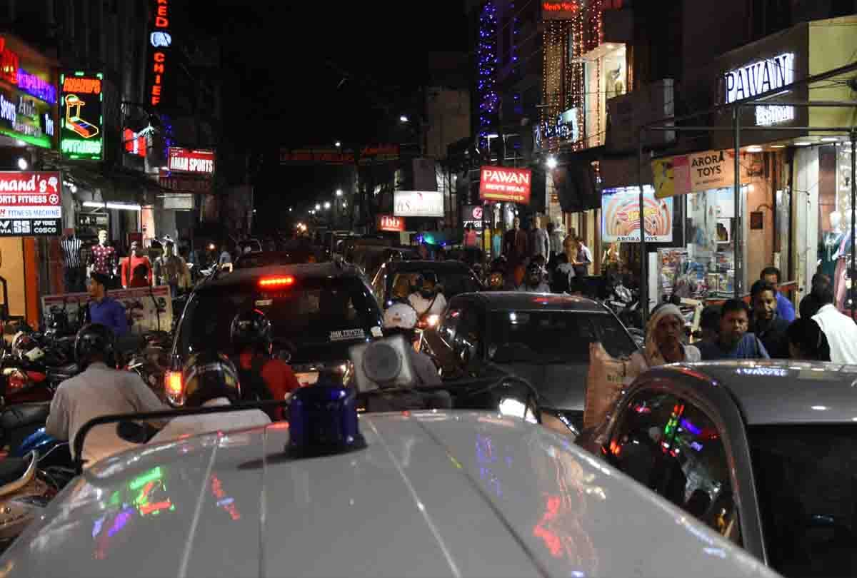 Market ready for Dhanteras, first festival of Deepotsav today