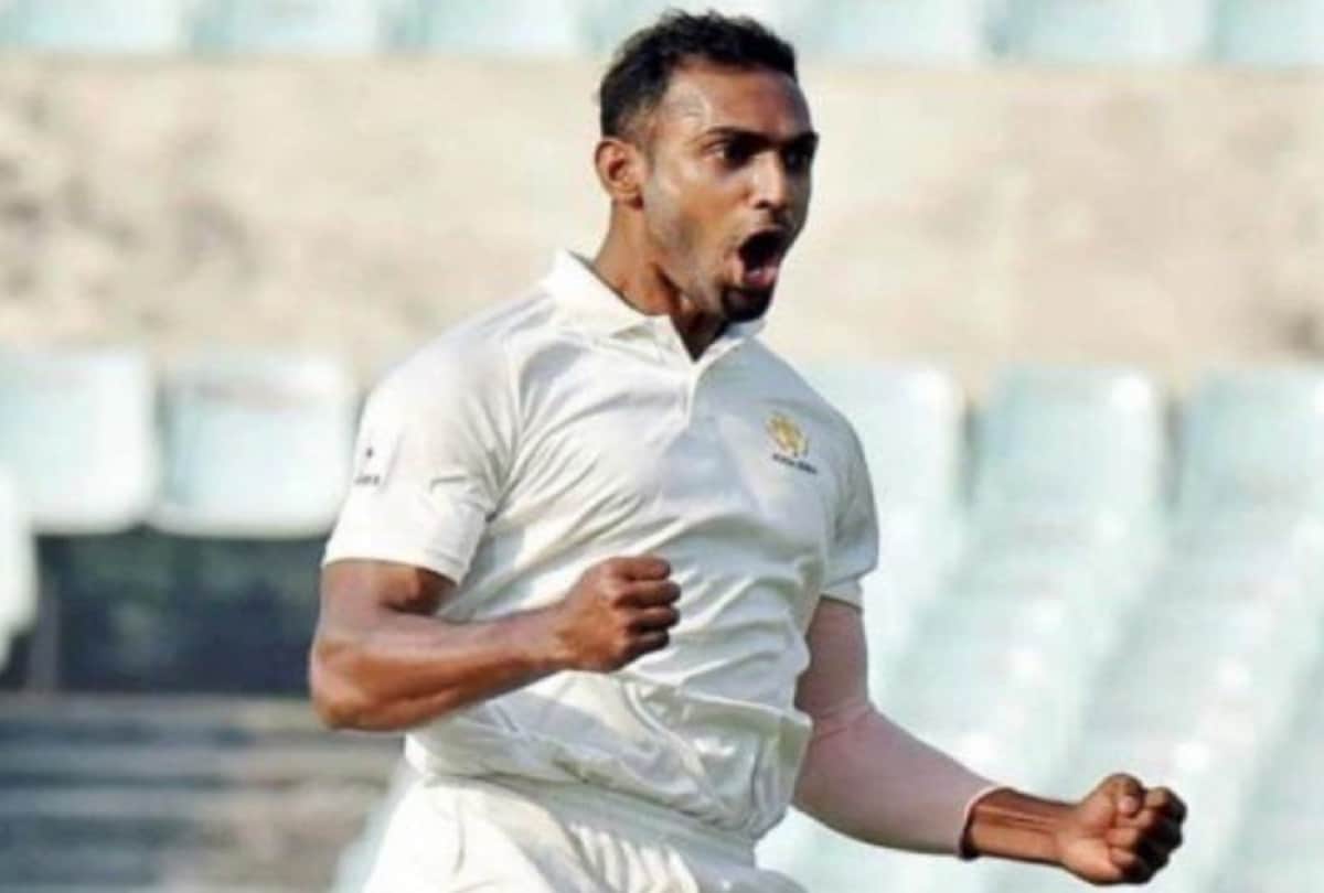 R Ashwin likely to be fined for wearing BCCI logon on helmet in VIjay Hazare Trophy final