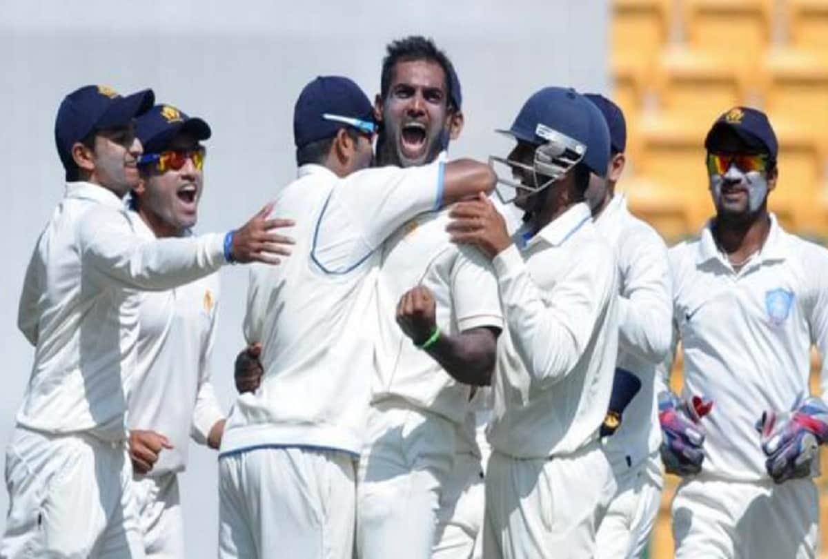 R Ashwin likely to be fined for wearing BCCI logon on helmet in VIjay Hazare Trophy final