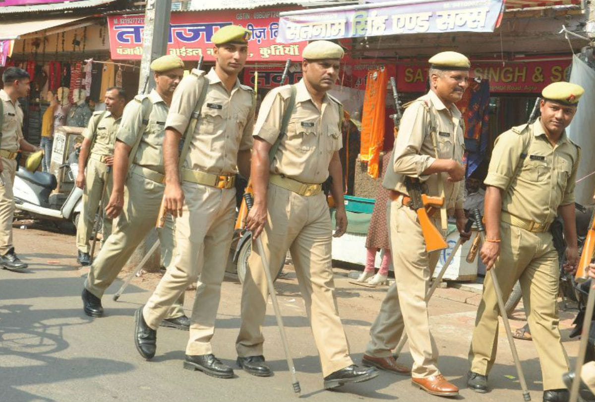 Clash Between Two Groups Ten People Arrested Police deployed In Village