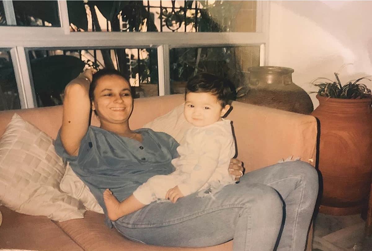 Bollywood celebs viral Throwback Photos Aliaa Bhatt R Madhavan Kartik Aaryan Abhay Deol