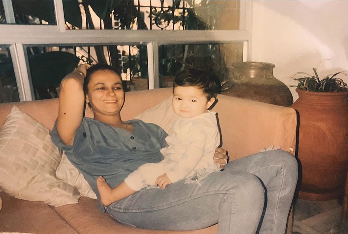 Bollywood celebs viral Throwback Photos Aliaa Bhatt R Madhavan Kartik Aaryan Abhay Deol