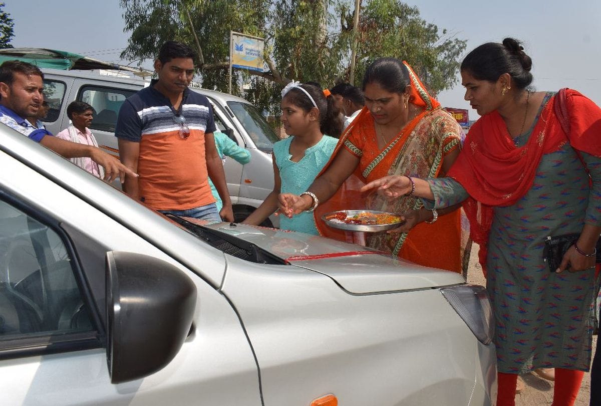 sell worth 400 crores in agra markets on Dhanteras