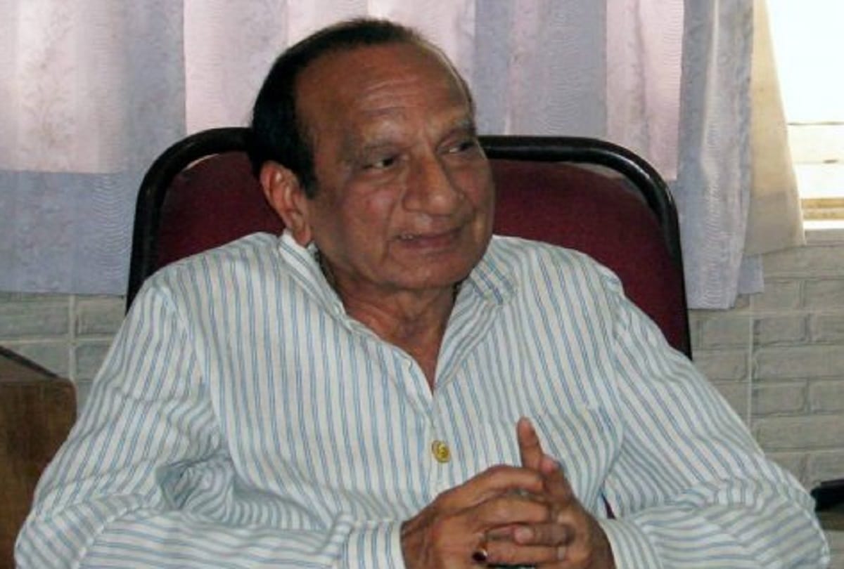 Former Gujarat Chief Minister Dilip Parikh dies, PM Narendra Modi pays tribute