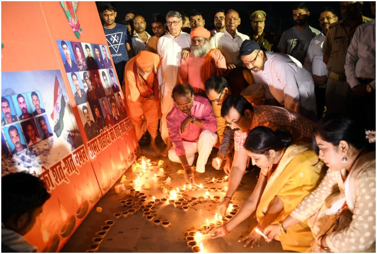 eleven thousand diya lit up at gorakhnath temple in ek diya shahido ke naam programme
