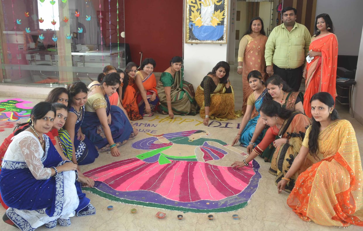 'Will light the lamp with the lamp, will not touch firecrackers'