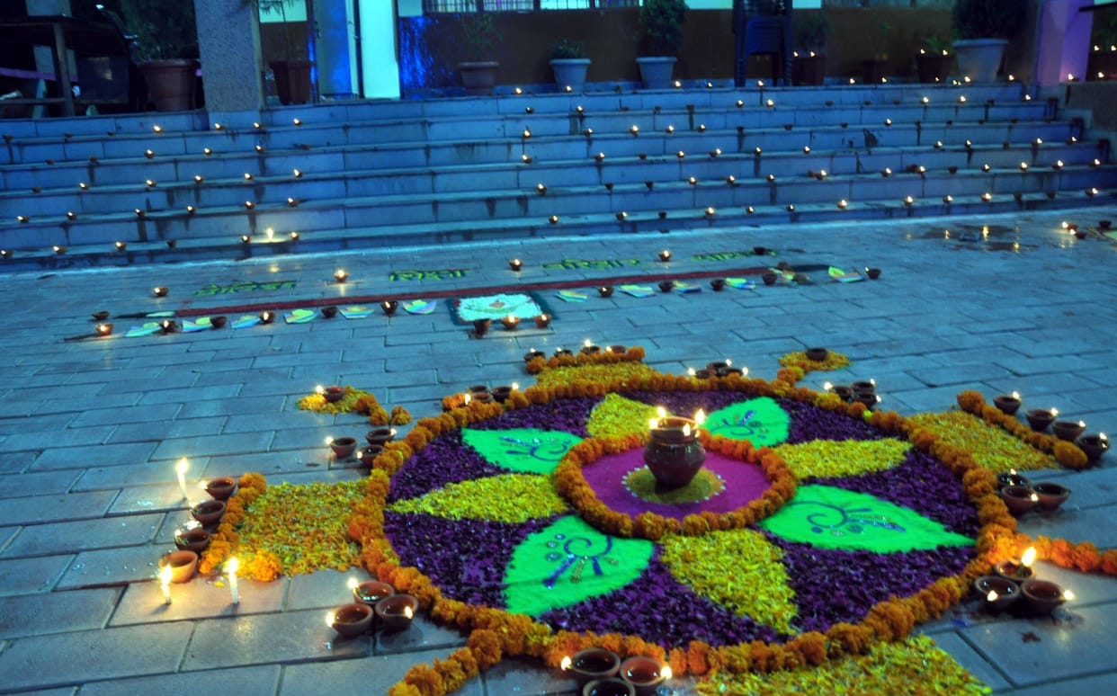 Flickering Collectorate Complex with 3100 lamps