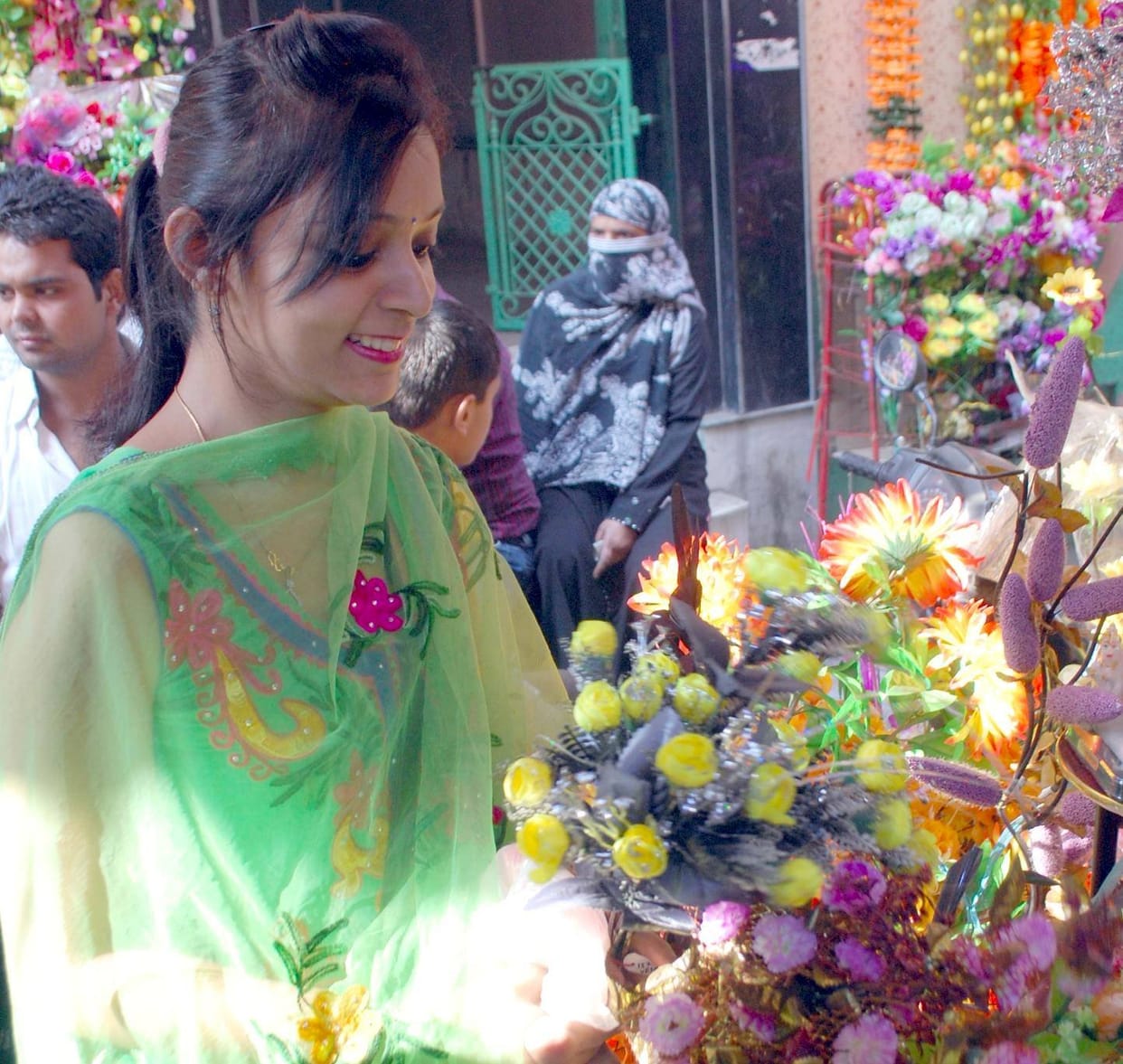 Money rained on Dhanteras, business worth 25 crores