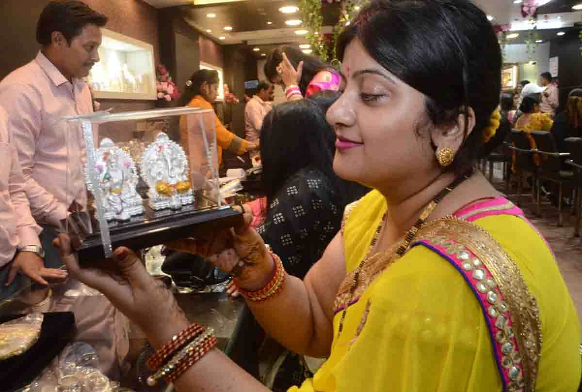 dhanteras celebration in kanpur