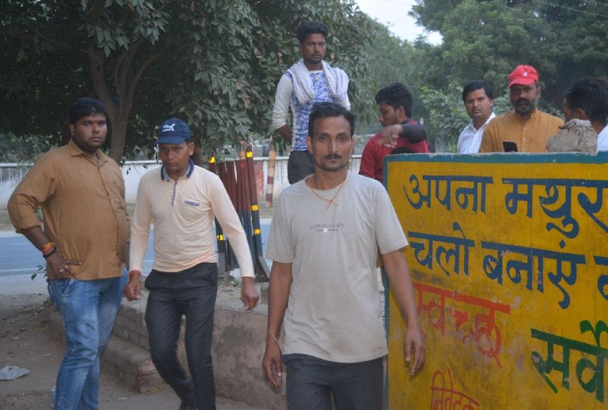 three died in road accident on agra delhi highway in mathura