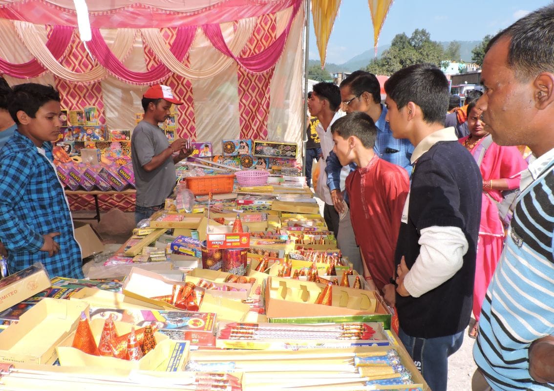 Despite the increase in prices, people bought sweets fiercely