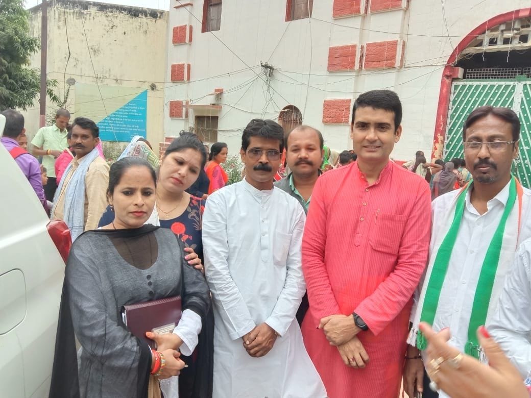 Congress Leader met to student at Naini central Jail