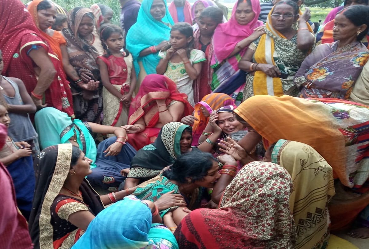 Mother-daughter and daughter-in-law die of current in davariya