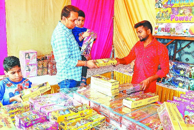 eco friendly crackers market in chandigarh, diwali 2019