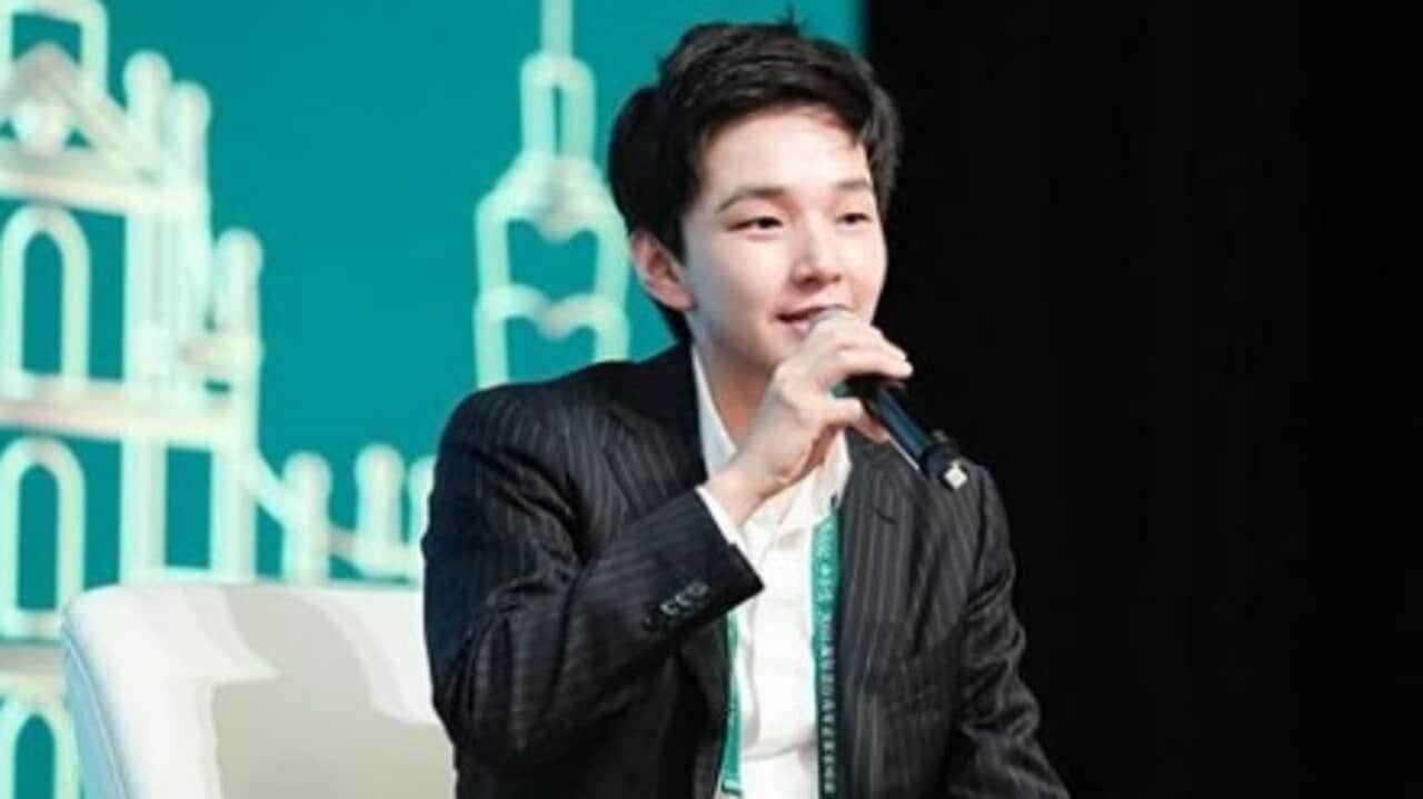24 year old chinese man became an overnight billionaire
