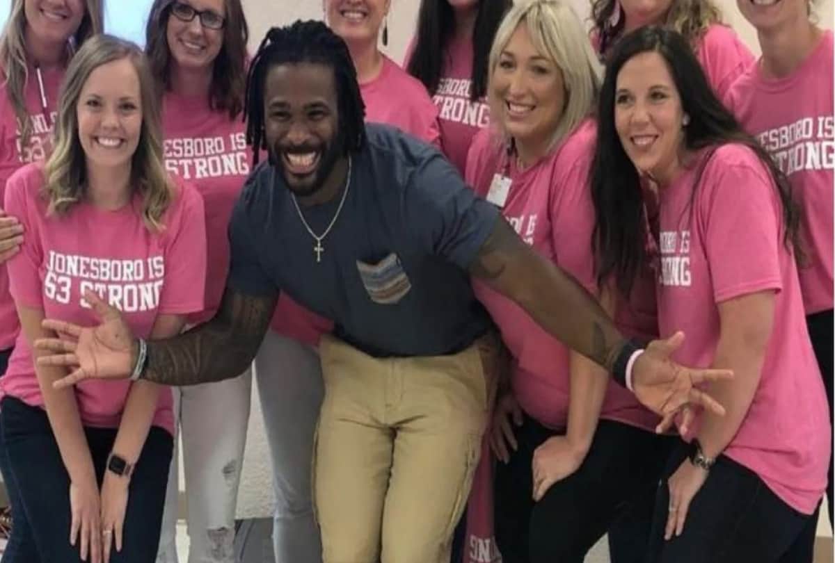 footballer deangelo williams star sponsors 500 mammograms