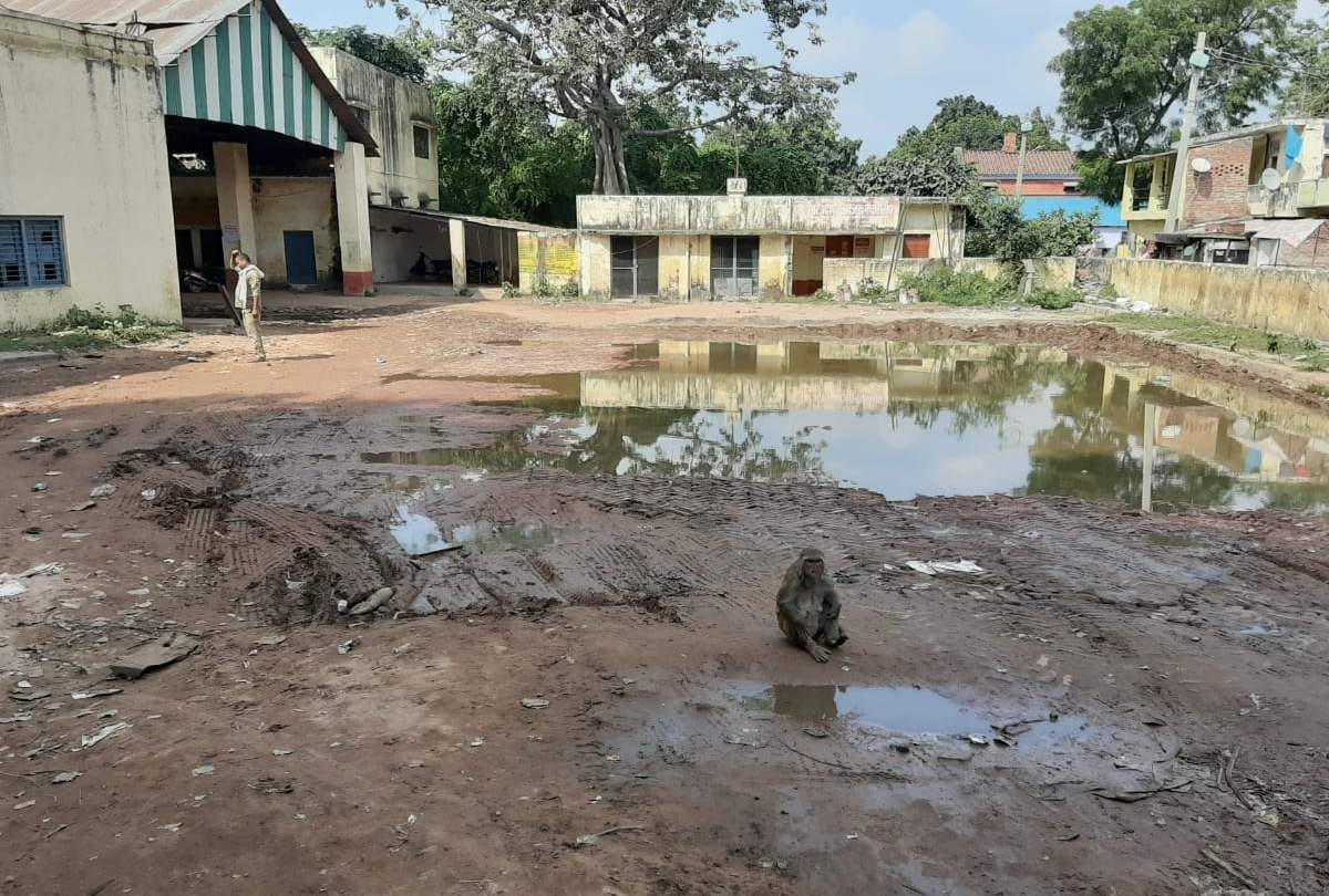 faizabad bus station in awful condition instead of crores of fund released deepotsav in ayodhya