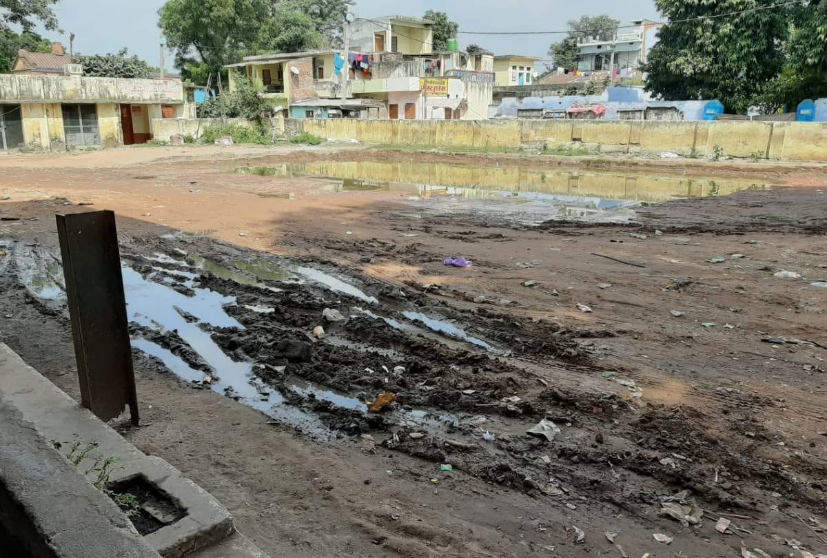 faizabad bus station in awful condition instead of crores of fund released deepotsav in ayodhya