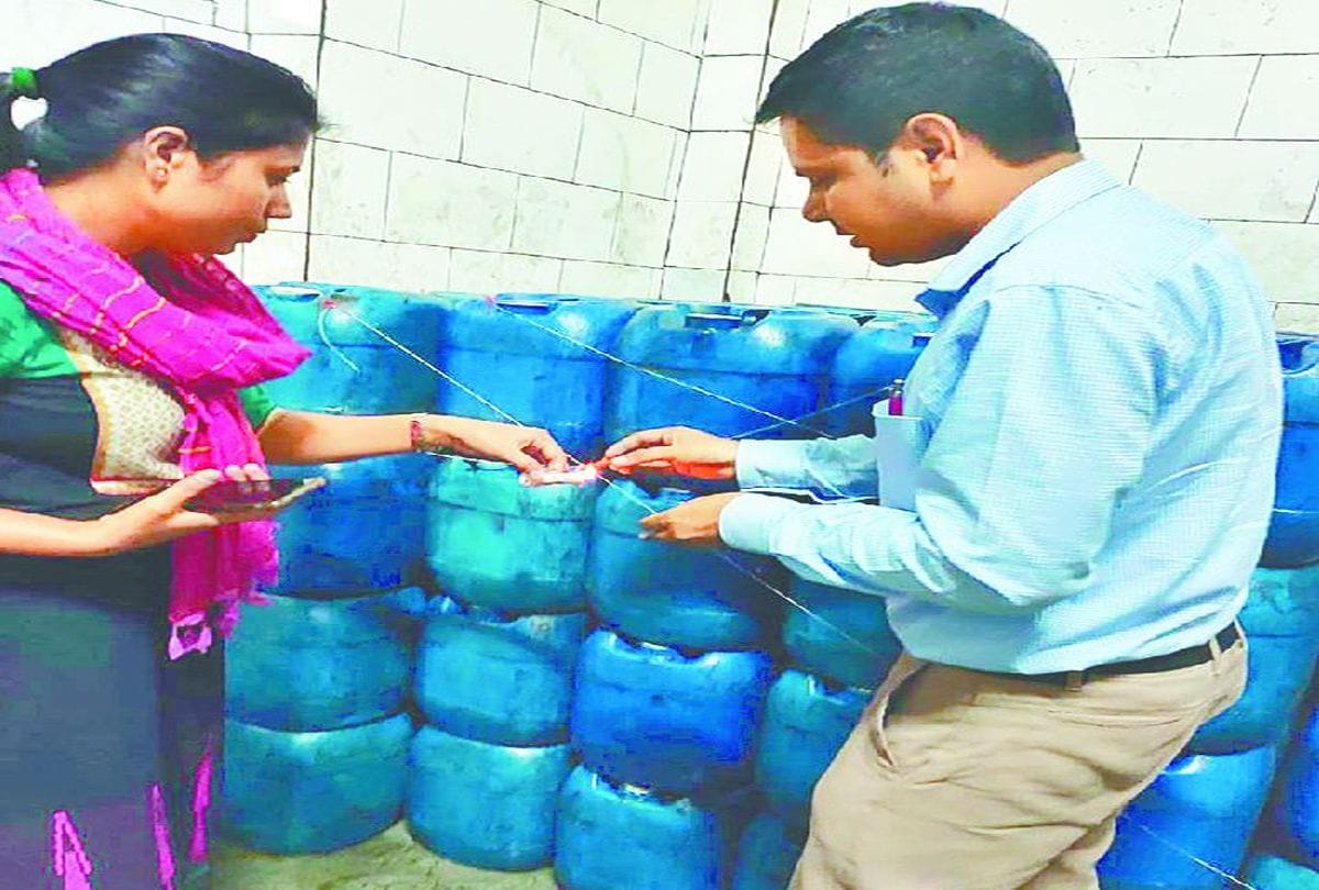 FSDA team seized 720 kg Adulterated ghee in agra