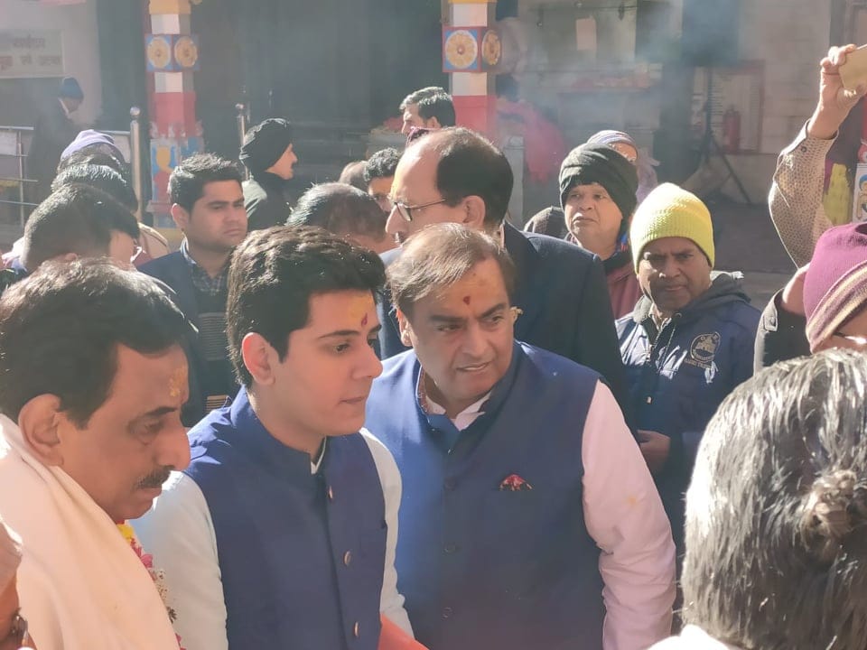 Mukesh Ambani Donate Two Crore Rupees for chandan in Badrinath kedarnath dham on dhanteras 2019