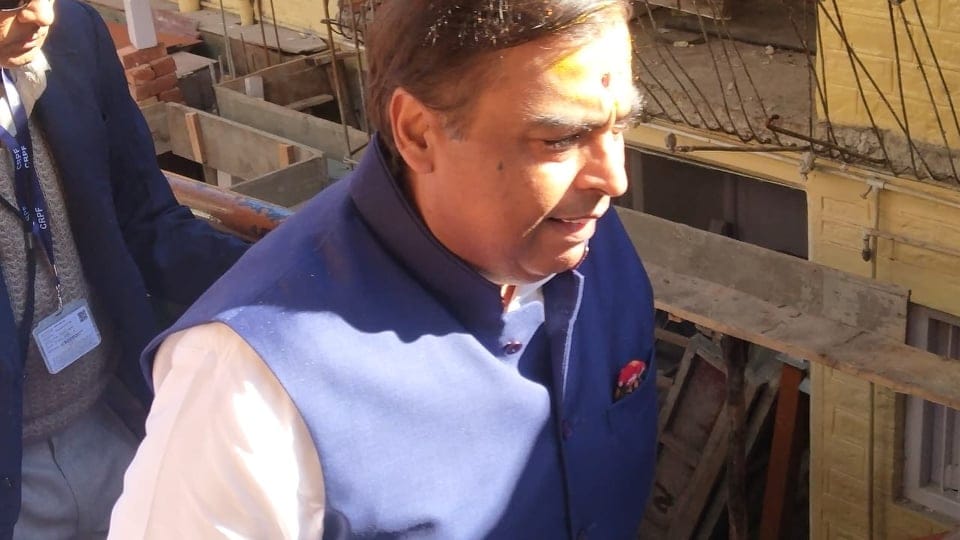 Mukesh Ambani Donate Two Crore Rupees for chandan in Badrinath kedarnath dham on dhanteras 2019