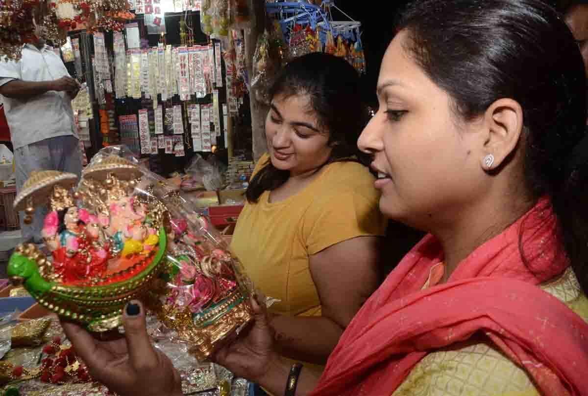 choti diwali celebration in kanpur