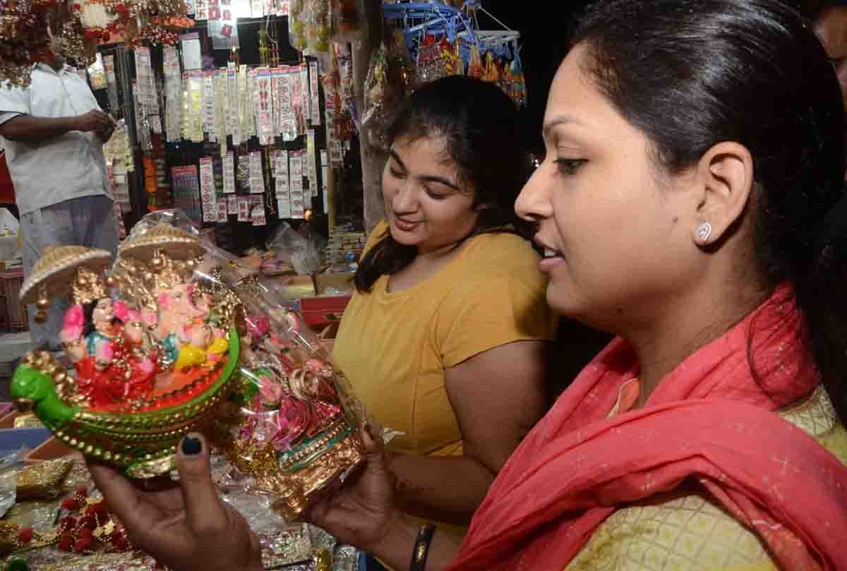 choti diwali celebration in kanpur