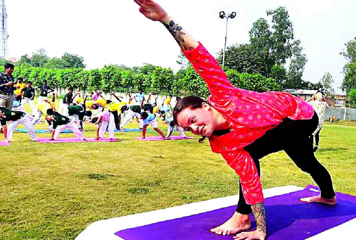 natasha Came to visit India from Russia, now teaching yoga influenced by PM Modi