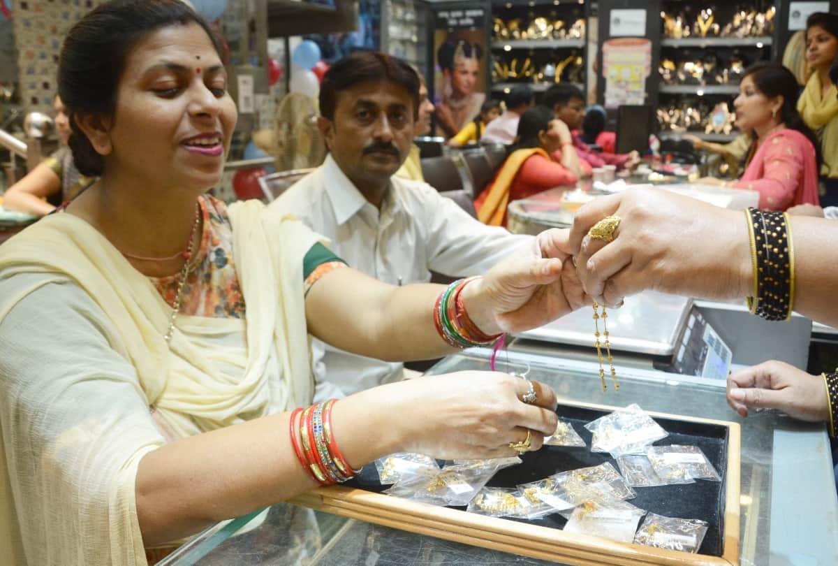 business of 300 crores done on dhanteras and diwali in jammu city