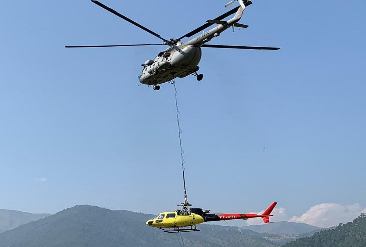 Air Force helicopter lifted crashed aircraft from height of 11500 feet