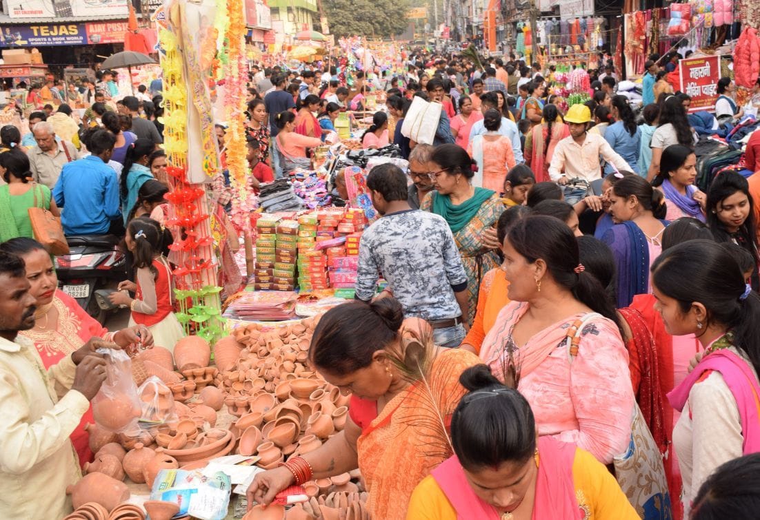 Rudrapur market buzzing with buyers
