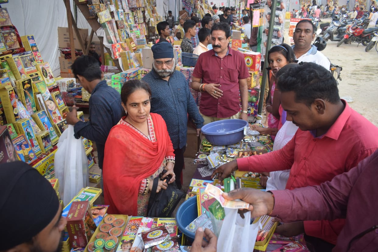 Crackers, buyers are not coming