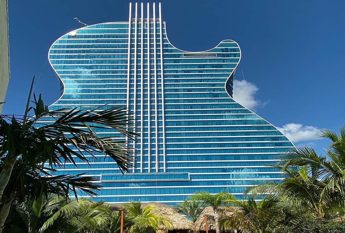 Guitar Hotel in Hollywood where one night fare is about 70 thousand rupees