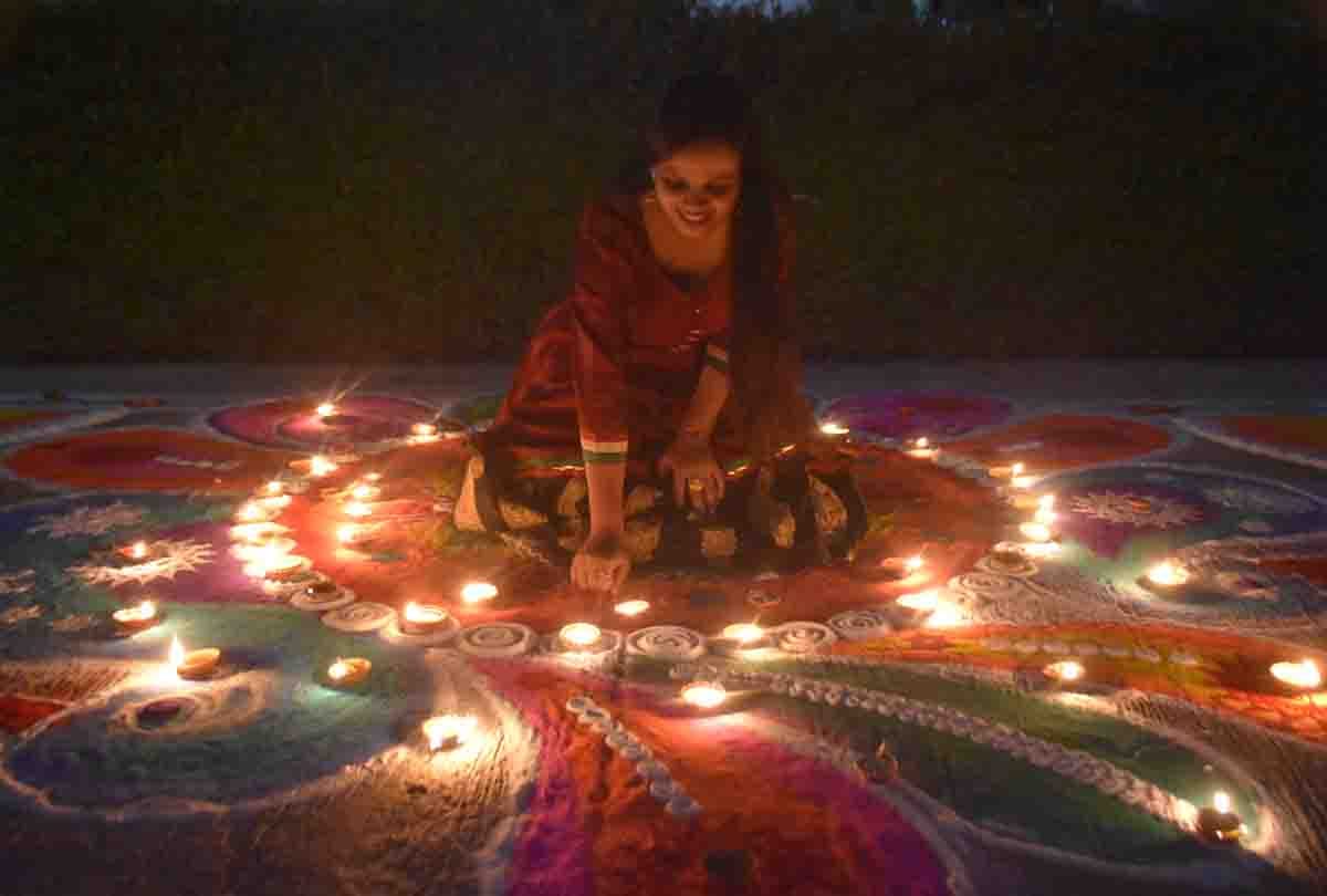 The city was illuminated by lamps and lights on diwali