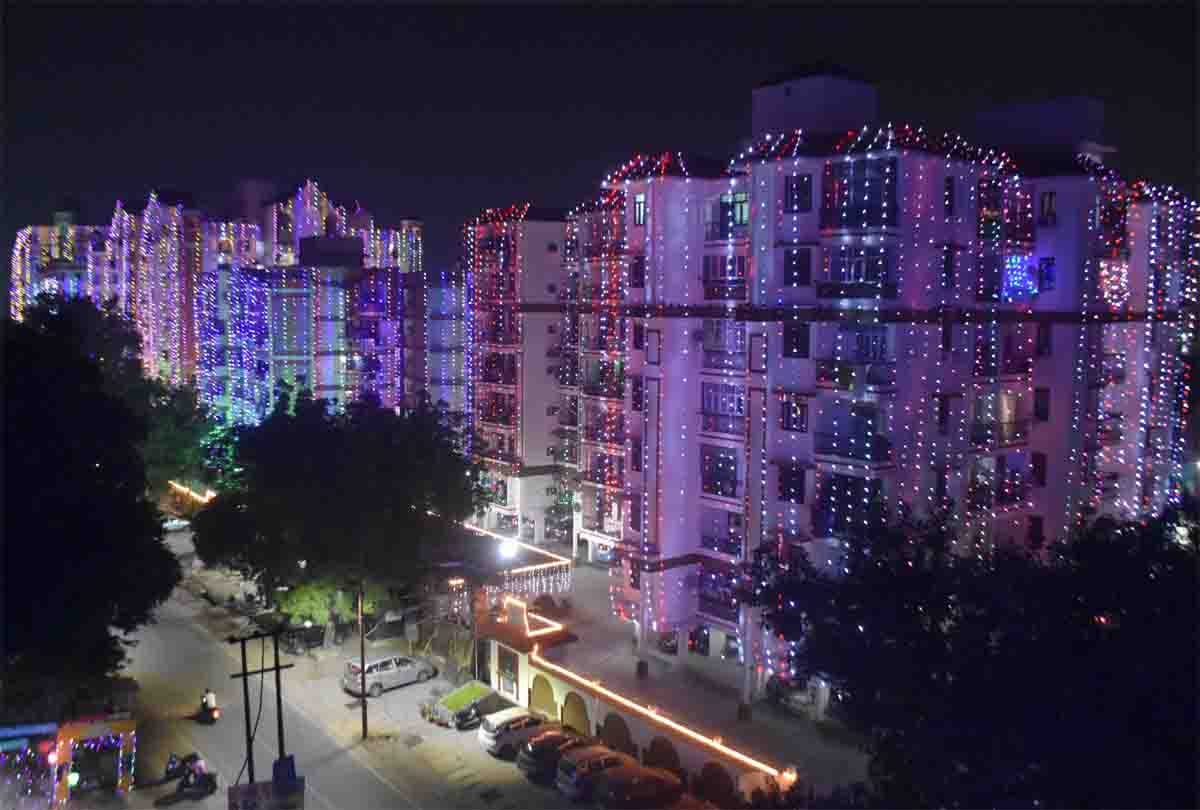 The city was illuminated by lamps and lights on diwali