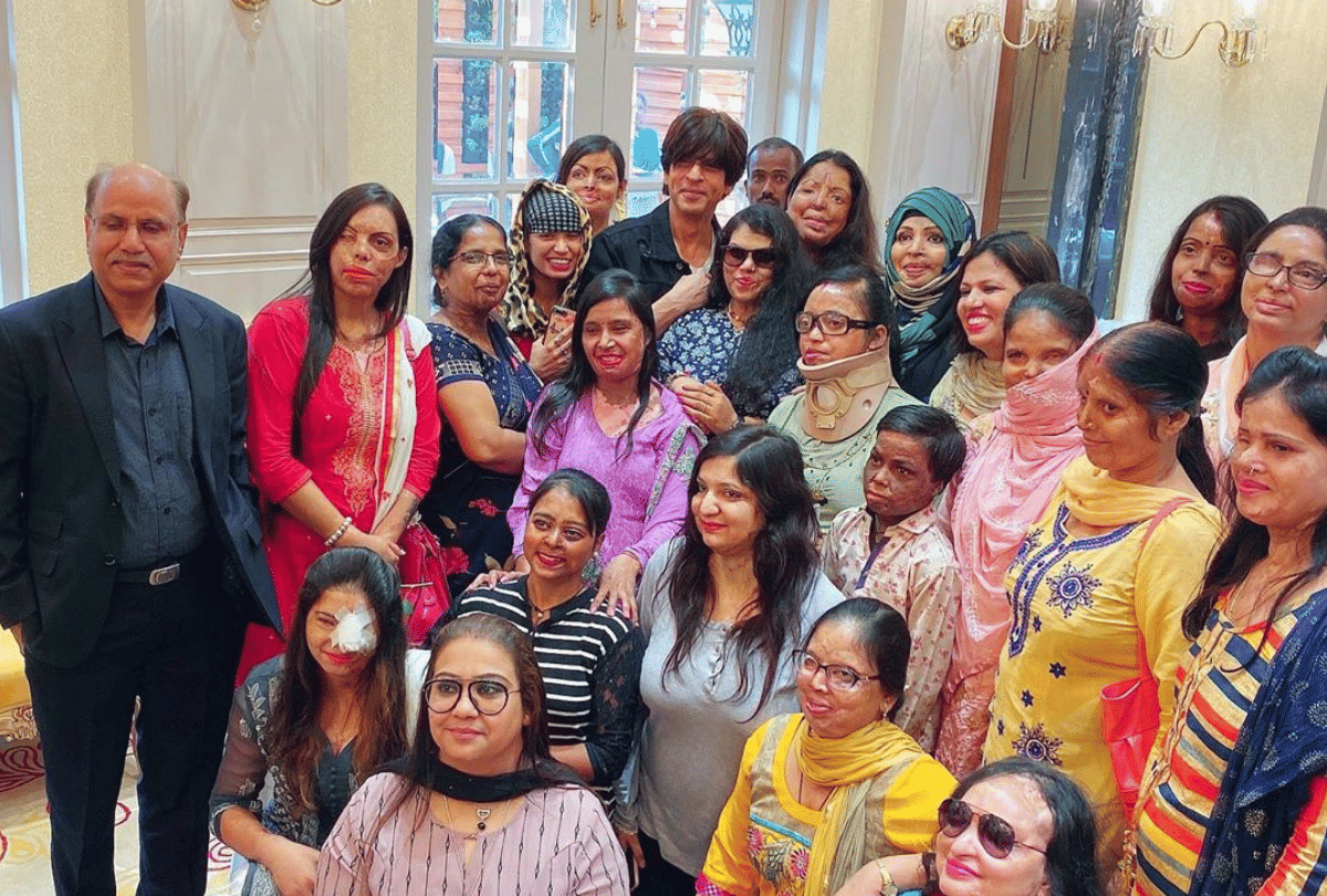 Shah Rukh Khan Meer Foundation Help For Treatment Of 120 Acid Attack Survivors