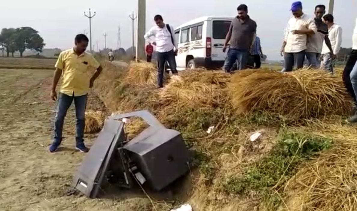 Thieves flew an ATM full of twenty lakh rupees