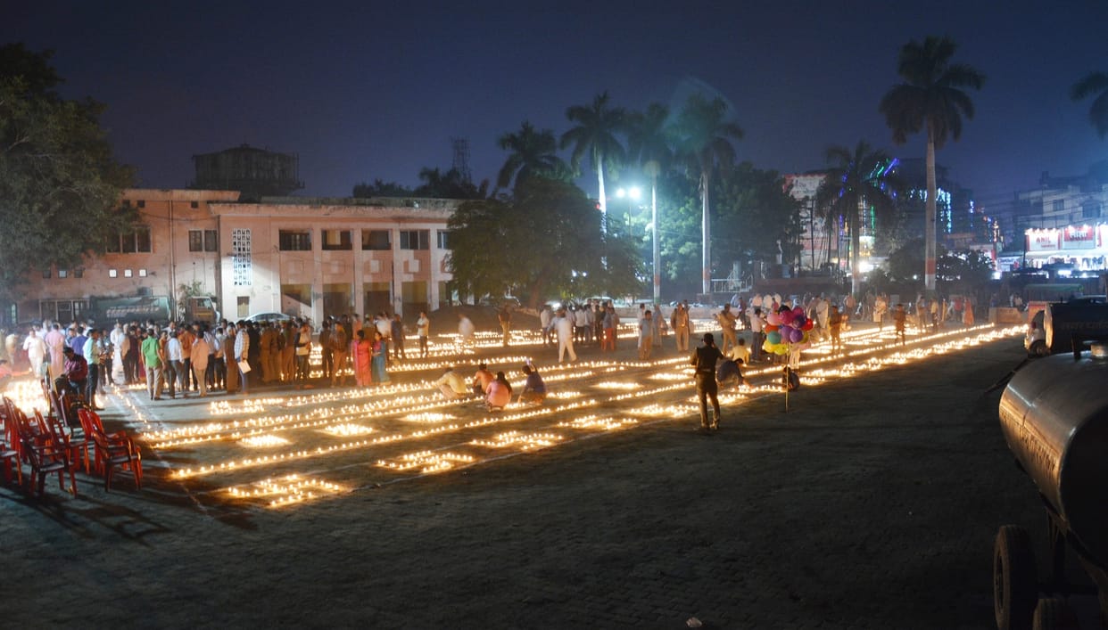 11 thousand lamps lit a message of harmony