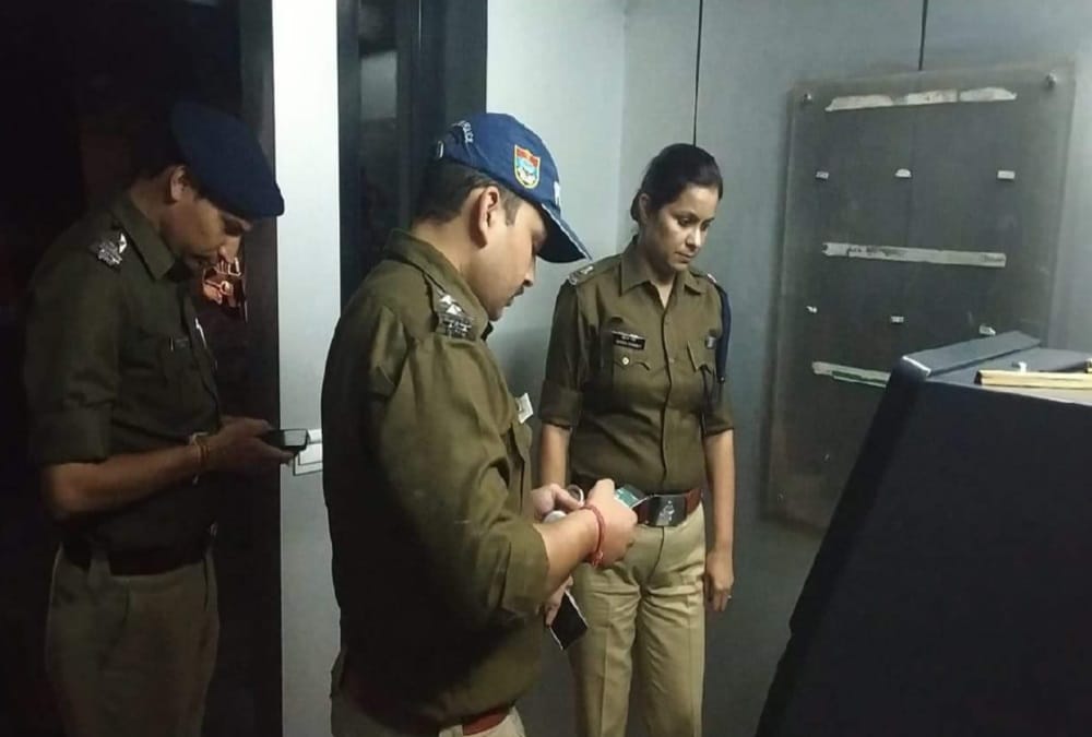 Miscreants Theft in Atm near DIT College on mussoorie road